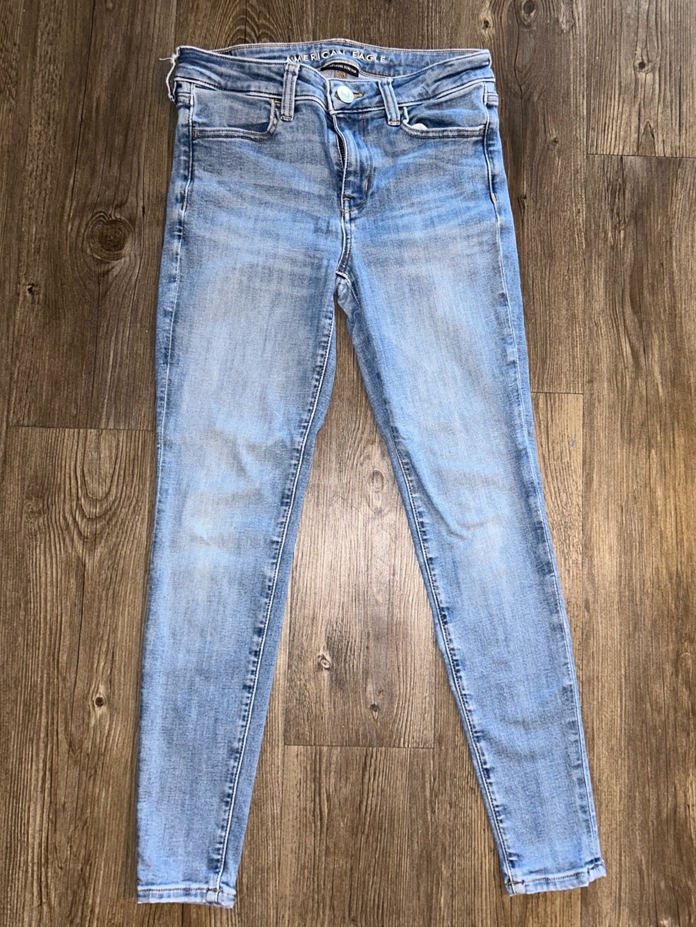 American Eagle Outfitters Light Wash Women's Skinny Jeans